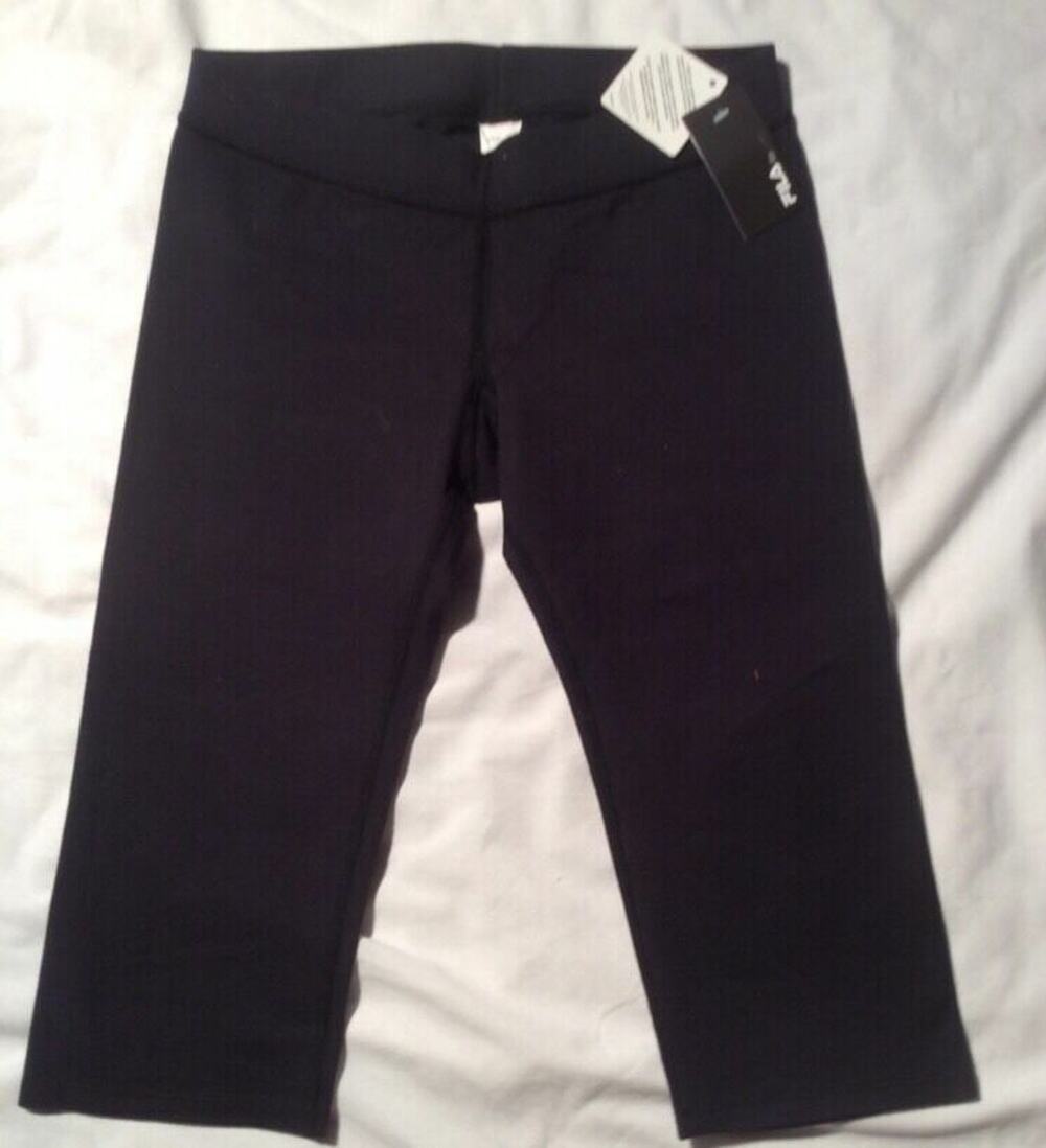 Women's Fila Solid Black Supple Tight Capri Size Small NWT